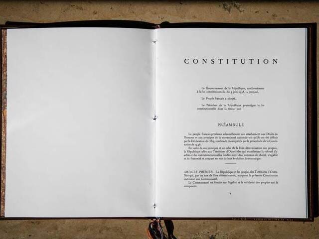 L'article 34 de la Constitution